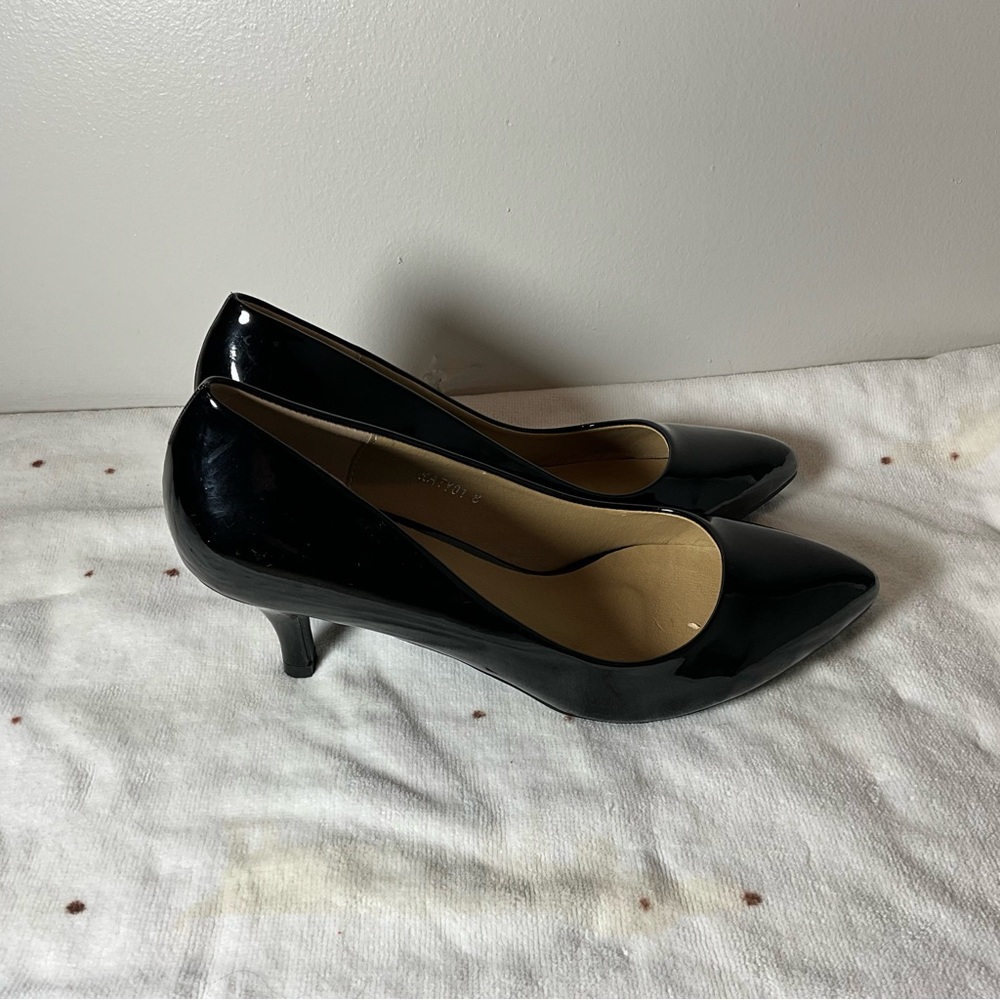 RIVERBERRY HI HEELS SHOES WOMENS SIZE 8 BLACK